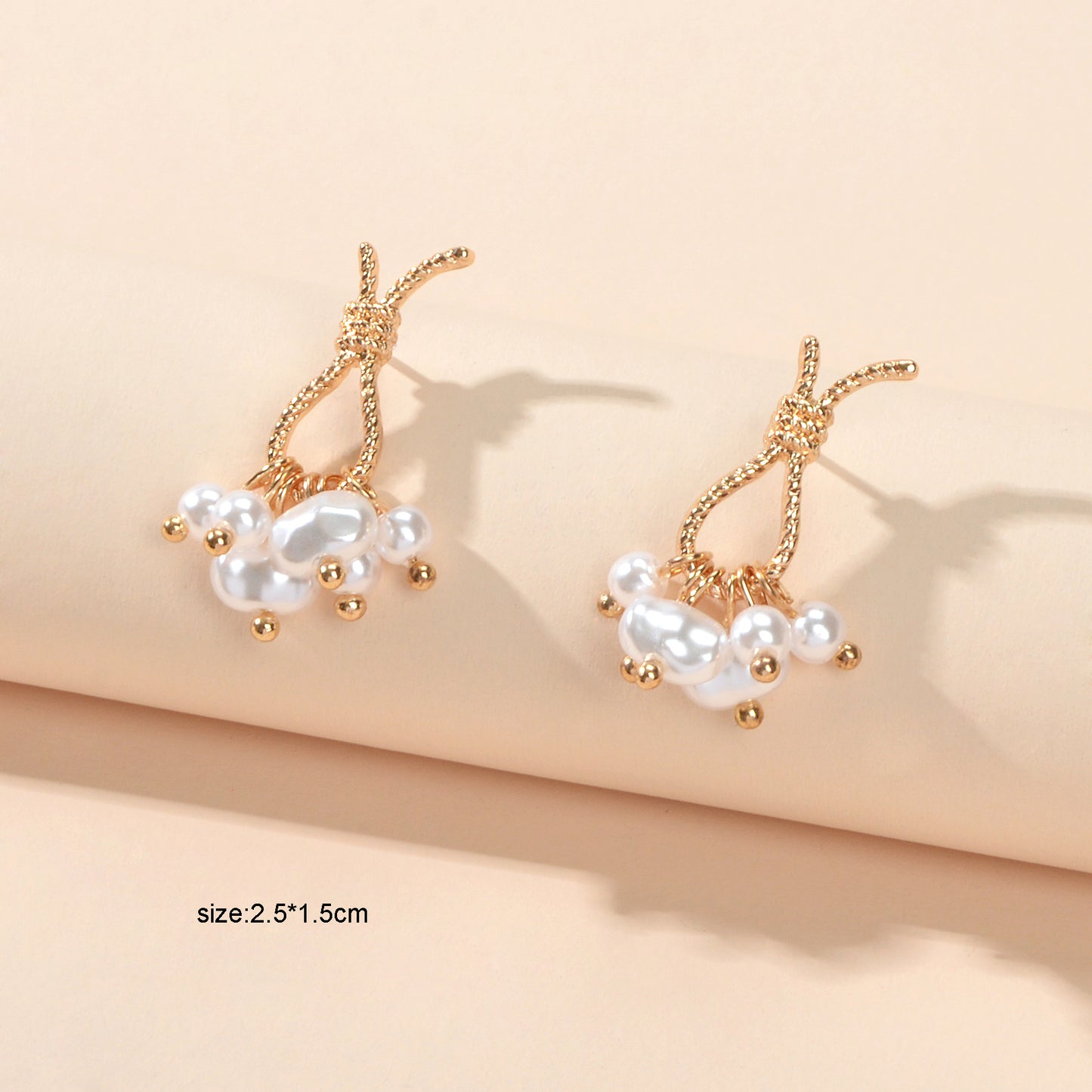 Retro Accessories Pearl Charm Gold Color Hypoallergenic Stud Party Wear Earrings