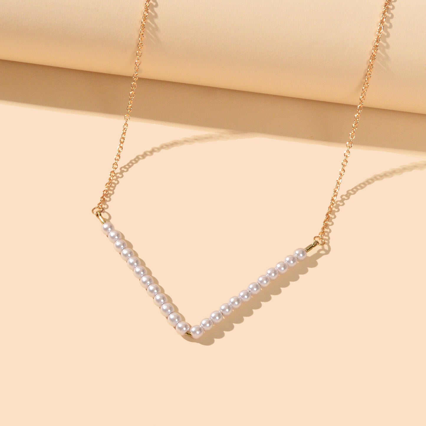 Ladies Jewellery Gold Chain Pearl Beads V shape Geometric Retro Pendant Necklace