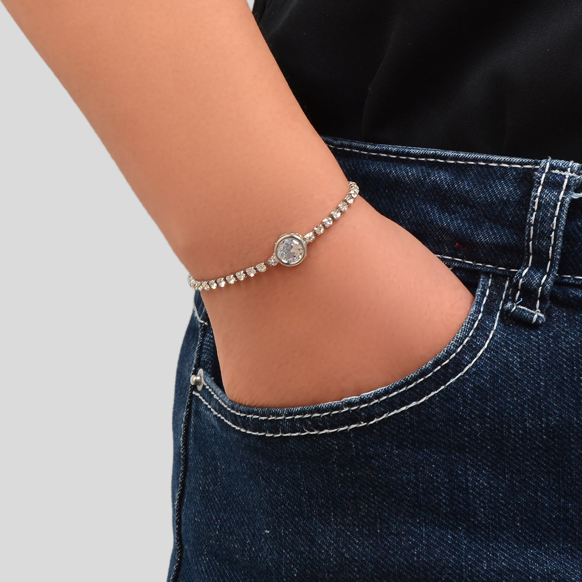 Luxurious Rhinestone Decor Sliding Chain Adjustable Women Wedding Party Bracelet