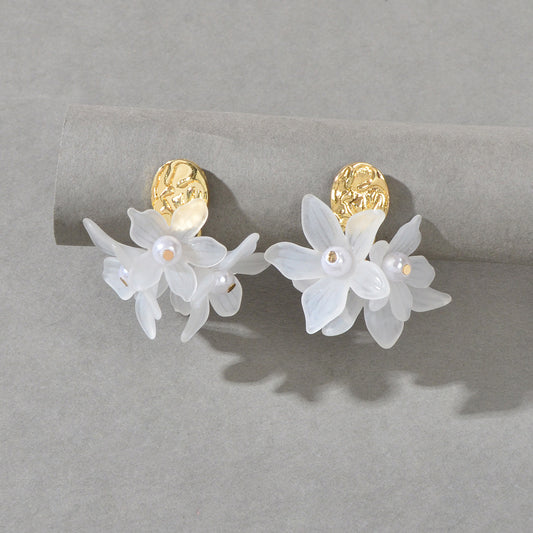 Boho Luxury White Resin Petal Drop Flower Exaggerated Floral Earrings for Women
