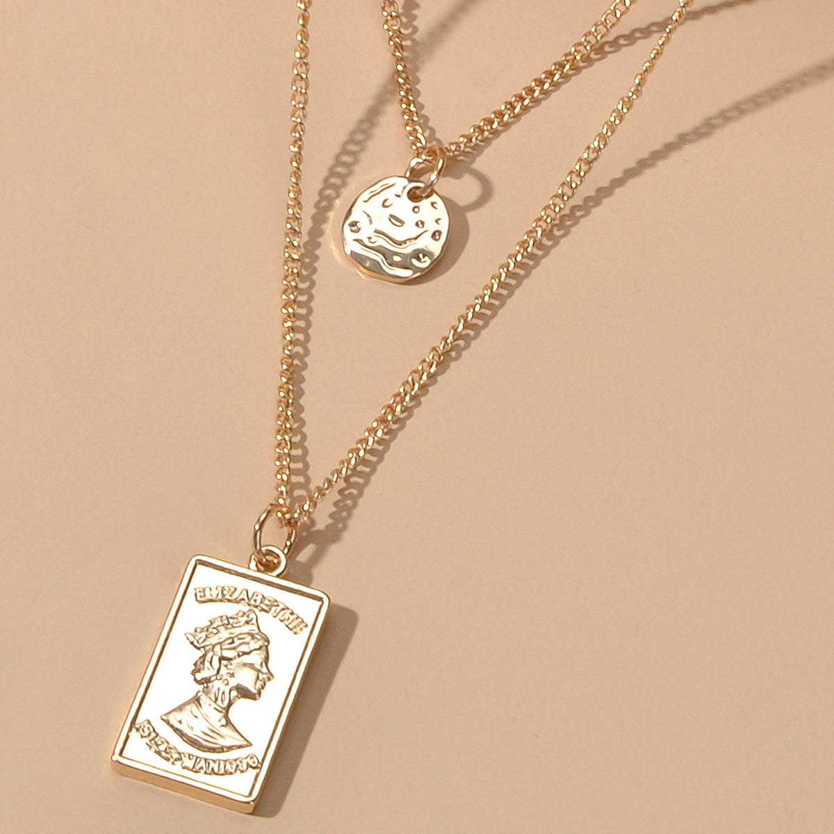 Court Double layer Gold Chain Round Rectangle Head Sculpture Pendant Necklace