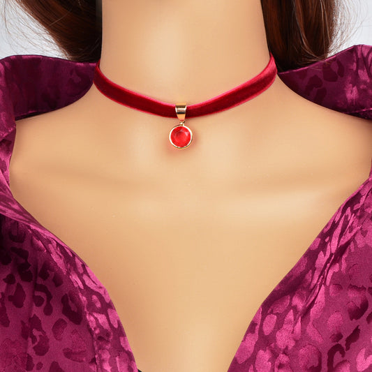 Retro Accessories Red Velvet Round Charm Choker Collar Necklace Festival Jewelry