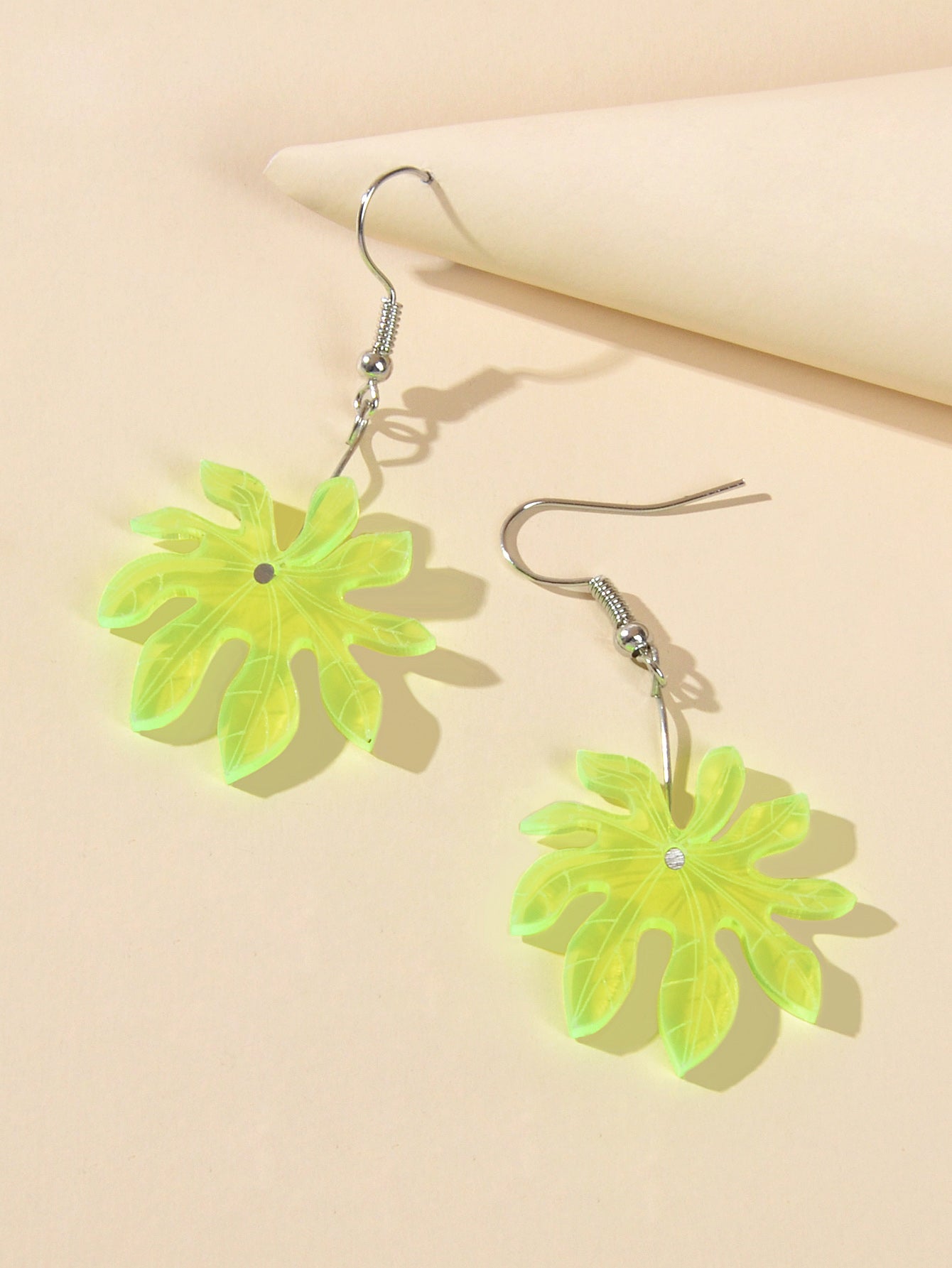 Female Jewelry Green Resin Coconut Tree Dangle Holiday Boho Chic Charm Earrings