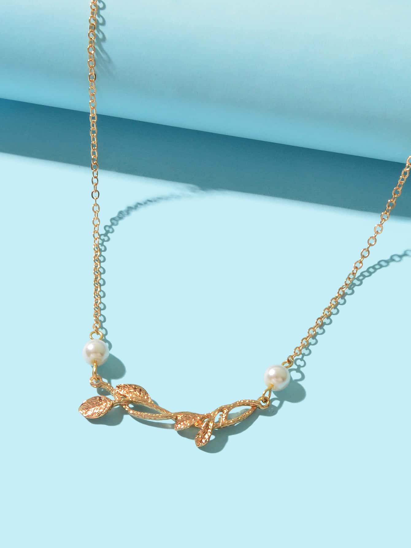 Golden Floral Elegance Long Leaf Pendant Necklace - Timeless Charm Jewellery