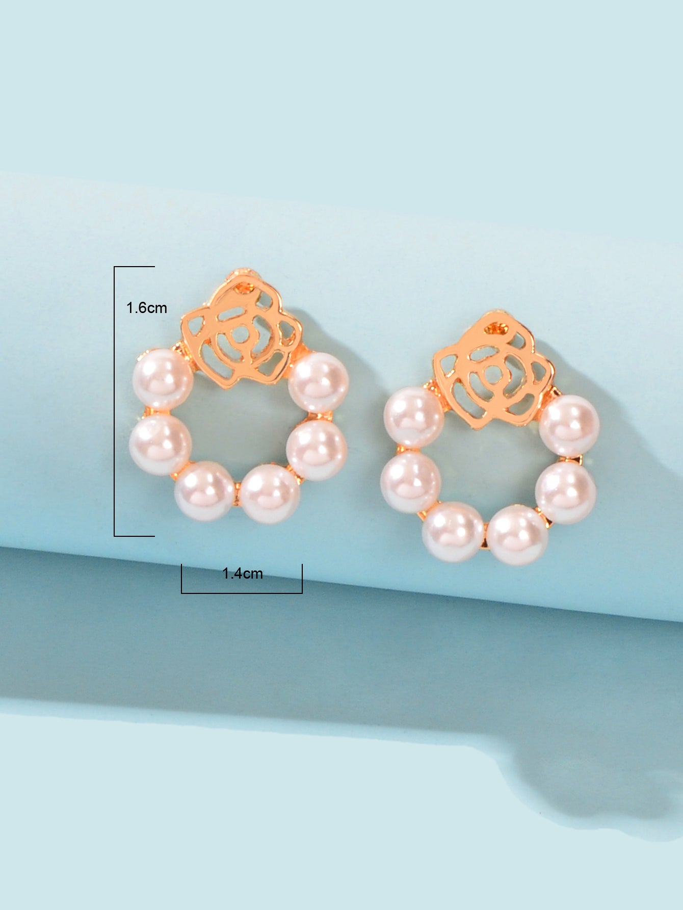 Perfect Wedding and Engagement Jewellery Exquisite Gold Rose Pearl Stud Earrings