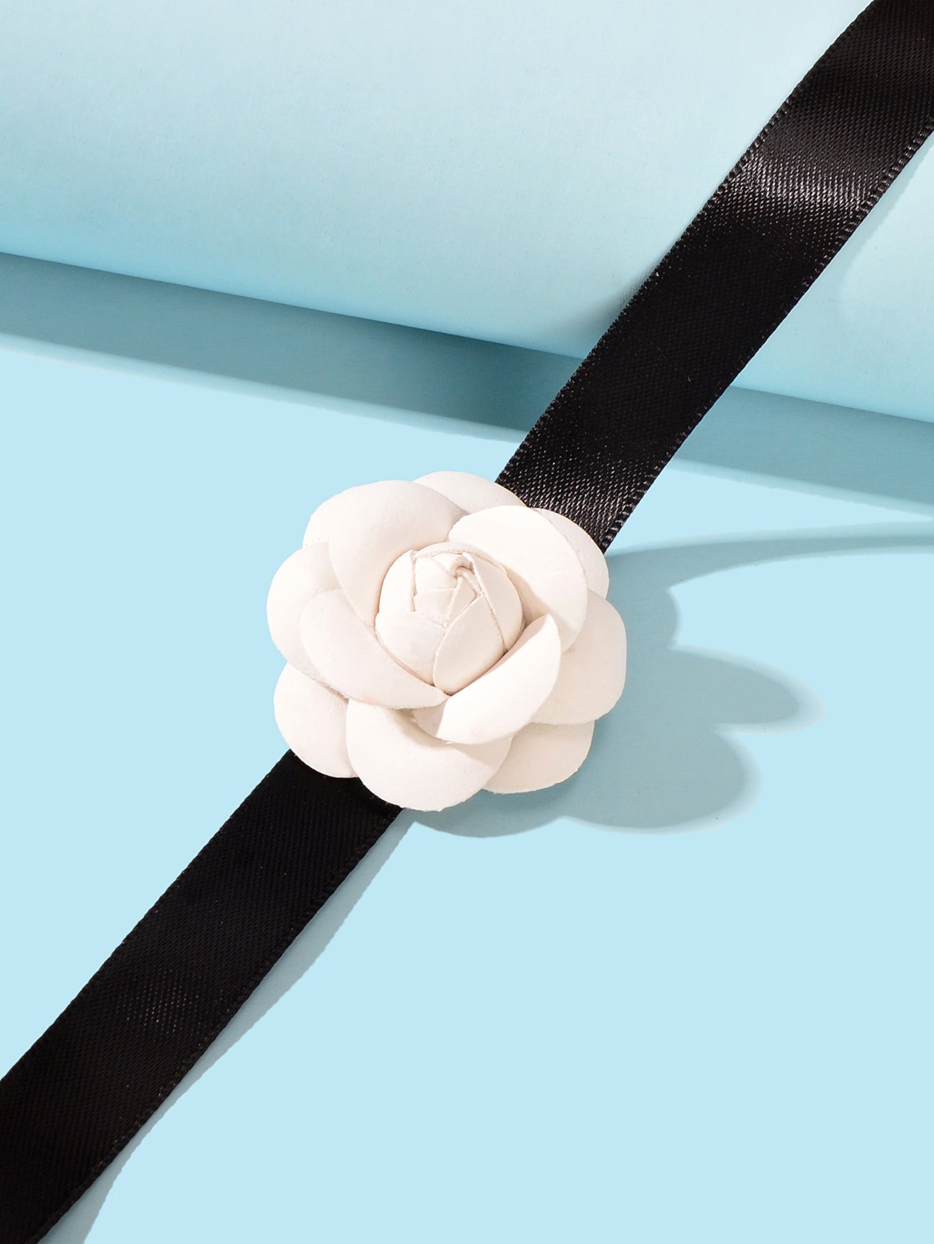 Retro Accessories White Flower Long Black Ribbon Tied Choker Necklace for Party