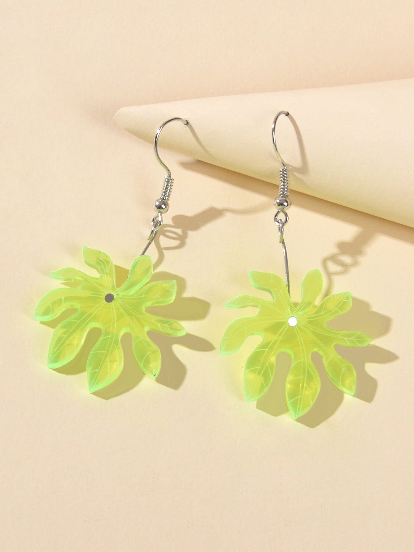 Female Jewelry Green Resin Coconut Tree Dangle Holiday Boho Chic Charm Earrings