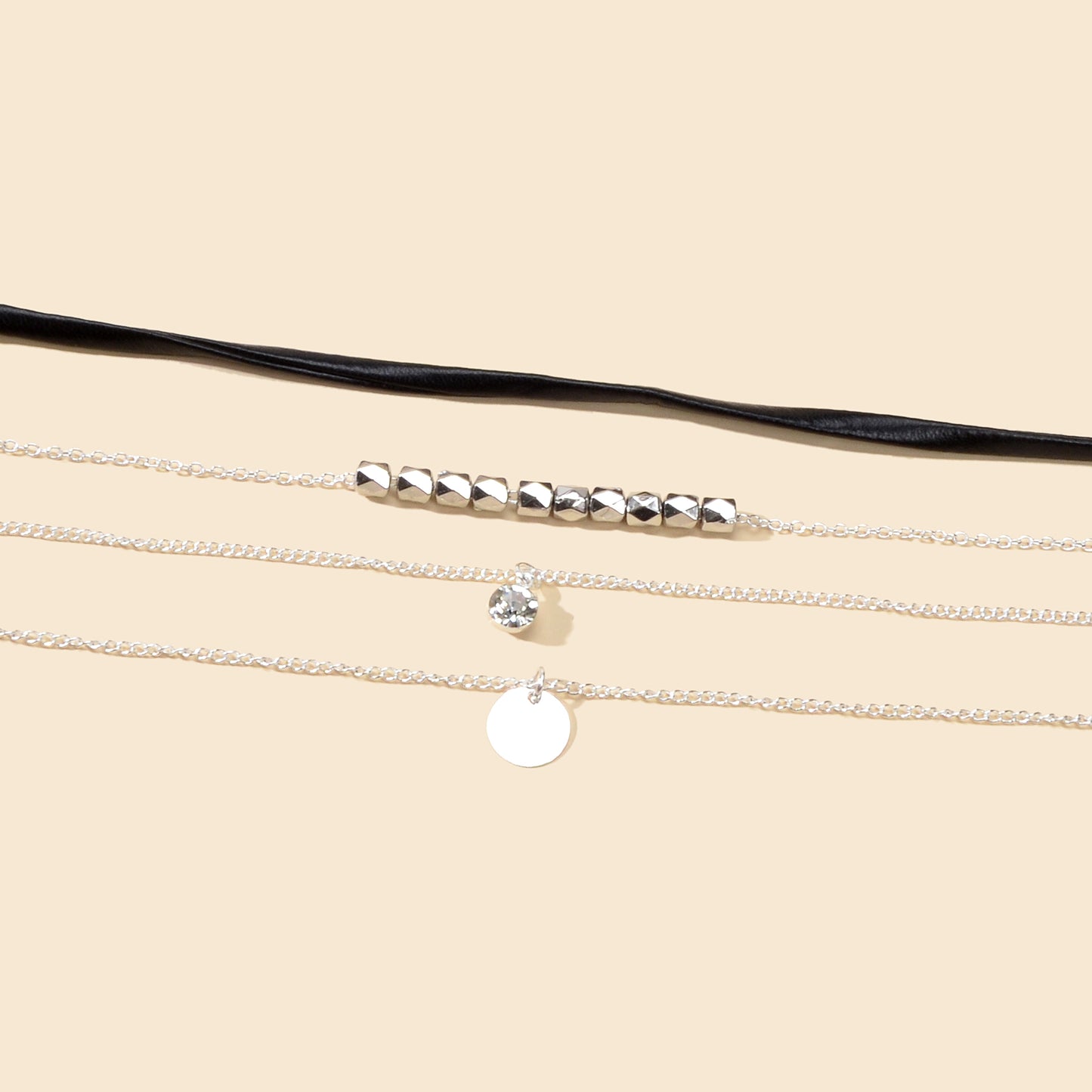 Punk Style 4pcs 90s Black Pu Leather Choker Gold Chain Round Disc Charm Necklace