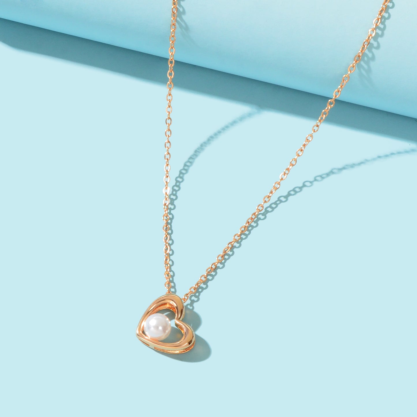 Delicate Golden Chain Imitation Pearl Decor Heart Pendant Necklace Daily Office Jewelry Girlfriend BFF Mom Gift