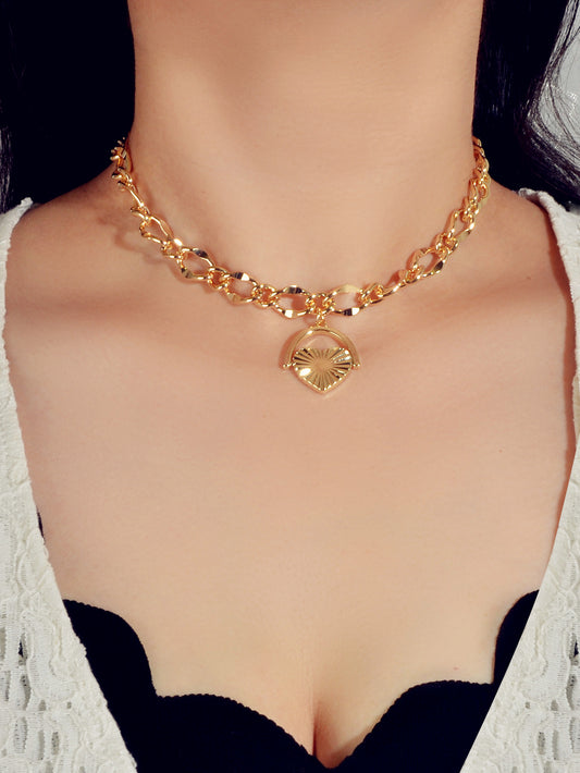 Female Accessories Thick Gold Chain Heart Statement Necklace Designer Jewellery