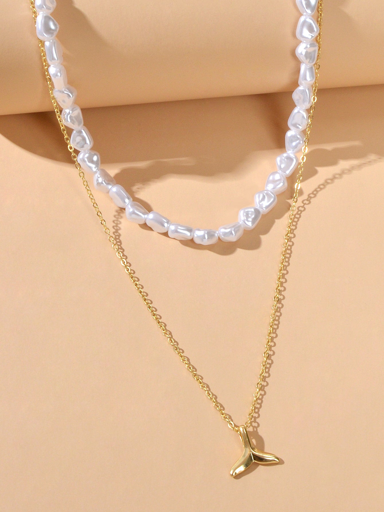 Textured Accessories Double layer Chain Pearl Choker Fish Tail Pendant Necklace