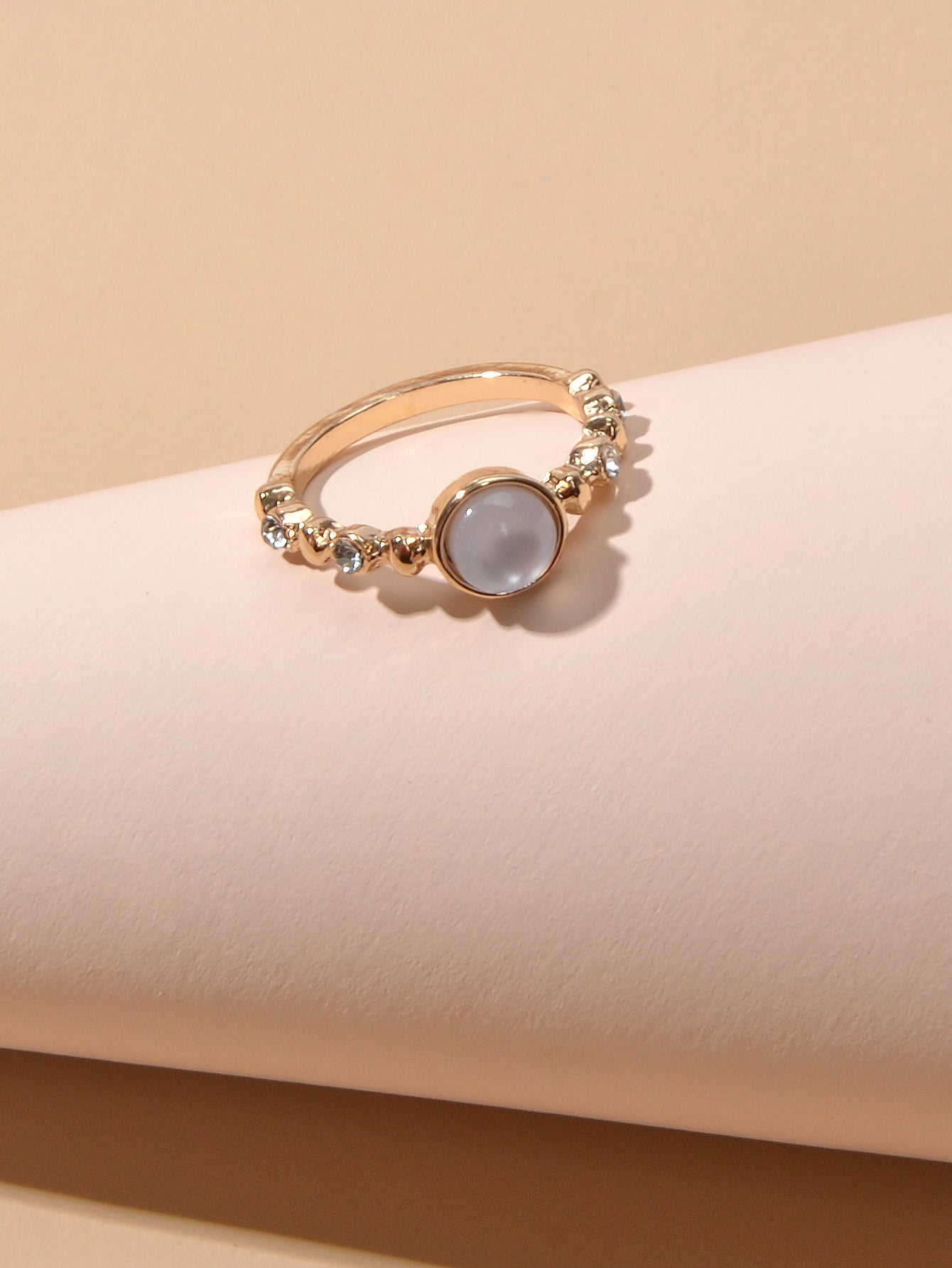 Textured Jewelry Rhinestone Opal Gold Finger Ring Luxurious Popular Accessories