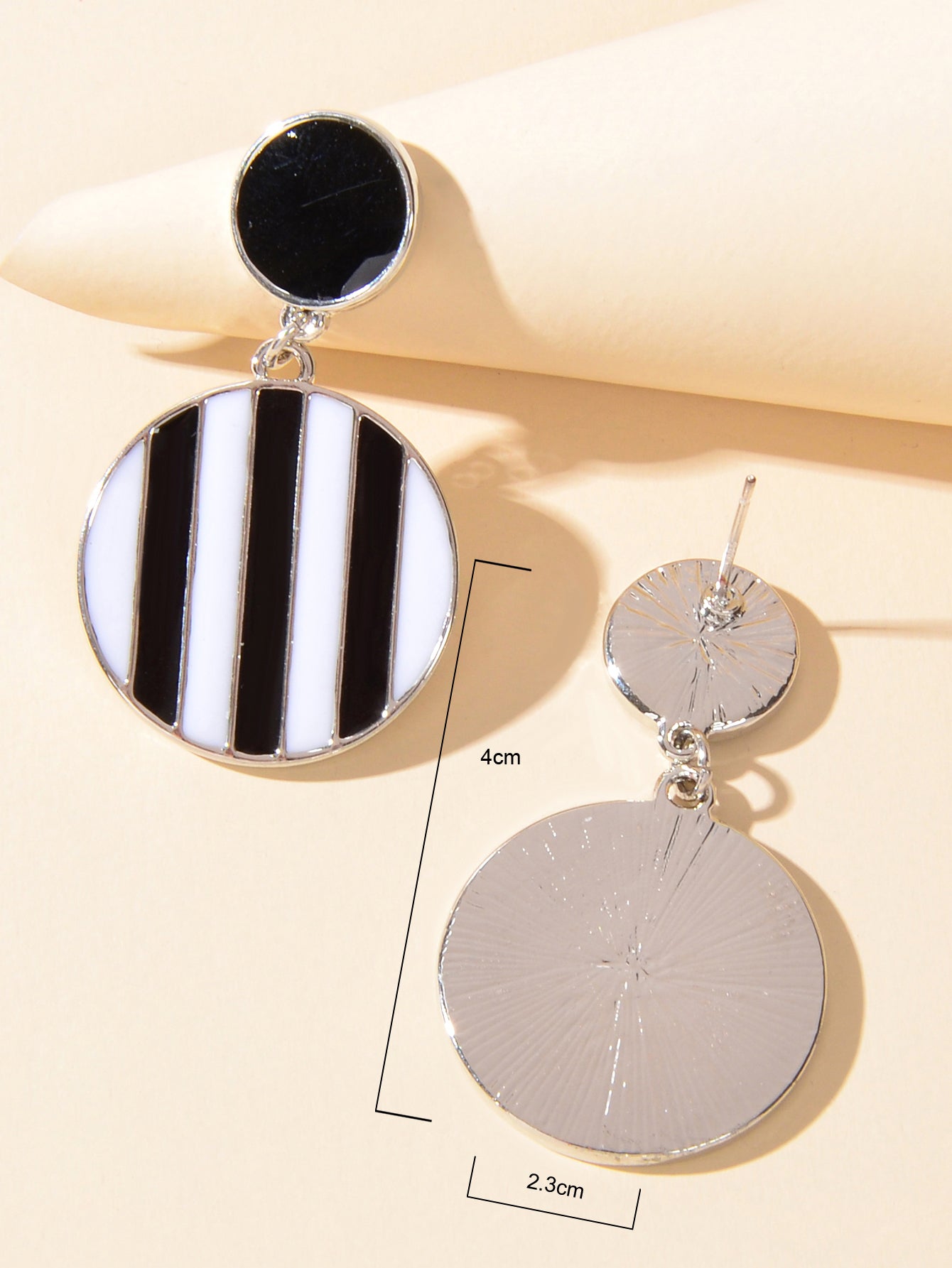 Retro Black White Enamel Round Dangle Hypoallergenic Party Earrings Jewellery