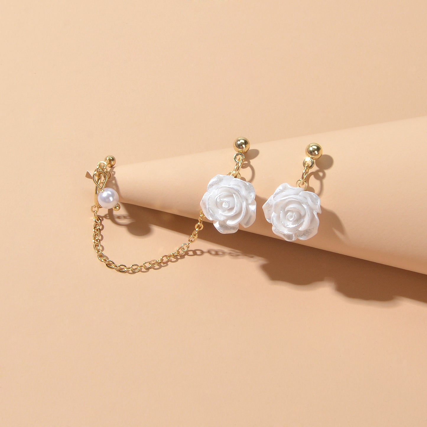 Cartilage Jewelry Pearl White Flower Ear Cuff Stud Cartilage Asymmetric Earrings