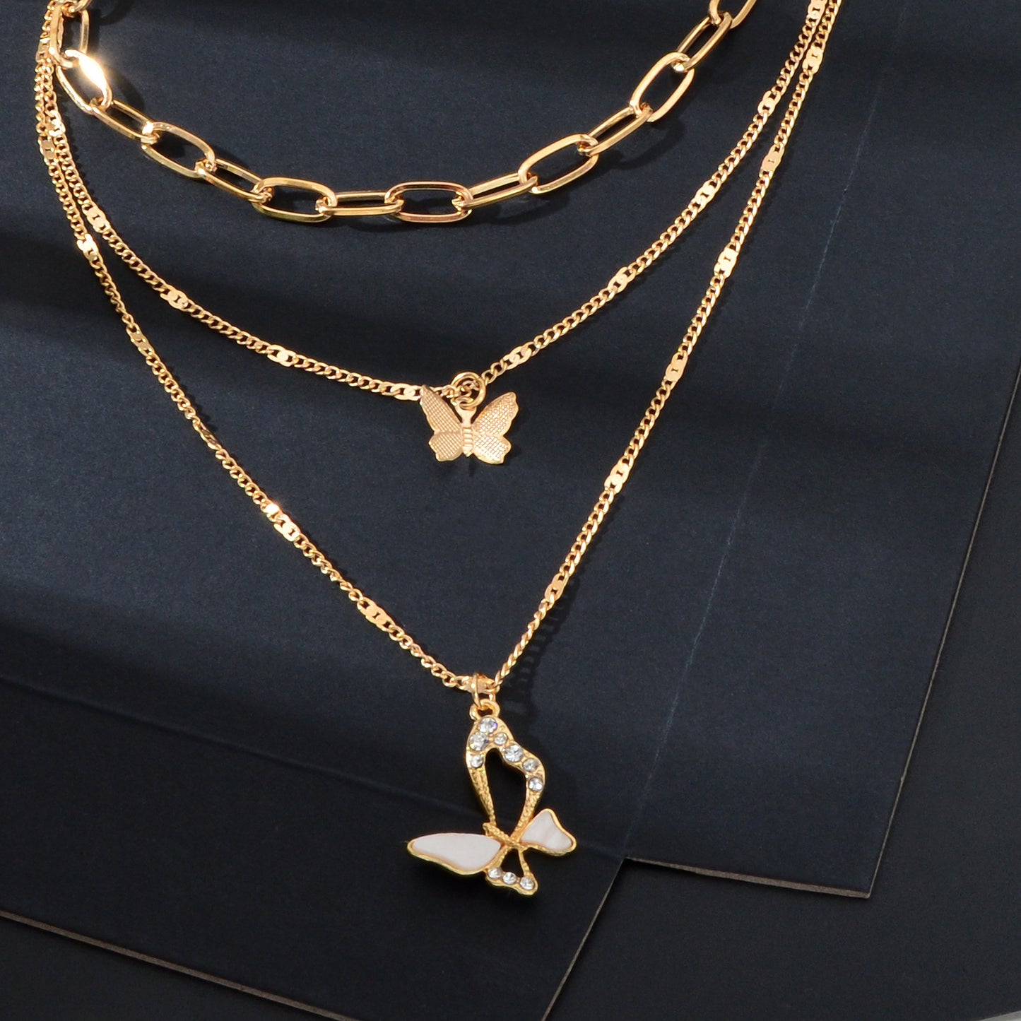 Elegant Golden Layered Chain Butterfly Pendant Necklace for Women Party Social gatherings Jewelry