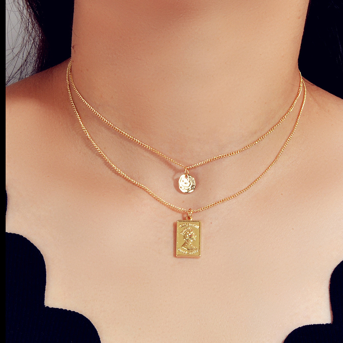 Court Double layer Gold Chain Round Rectangle Head Sculpture Pendant Necklace