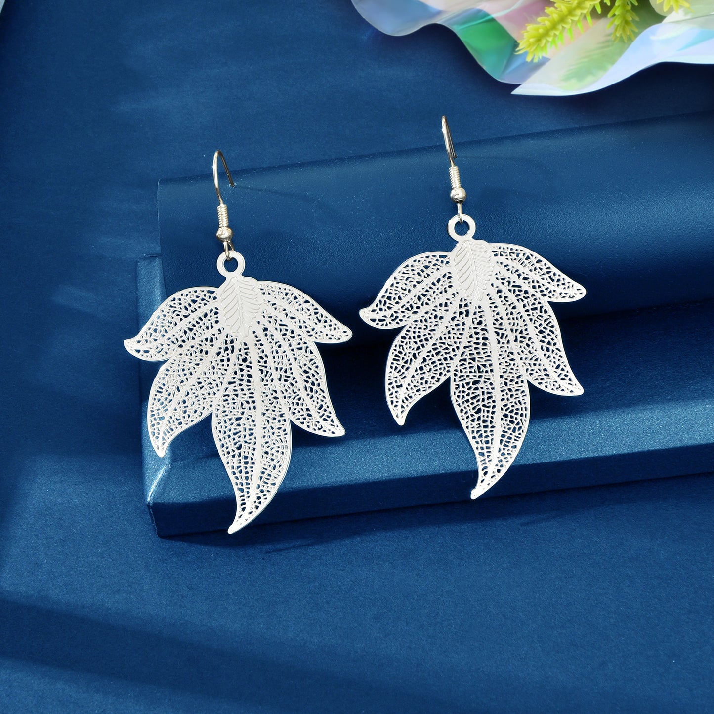Stylish Silvery Metal Hollow Leaf Dangle Earrings Women Party Daily Summer Beach Holiday Jewelry Accessories