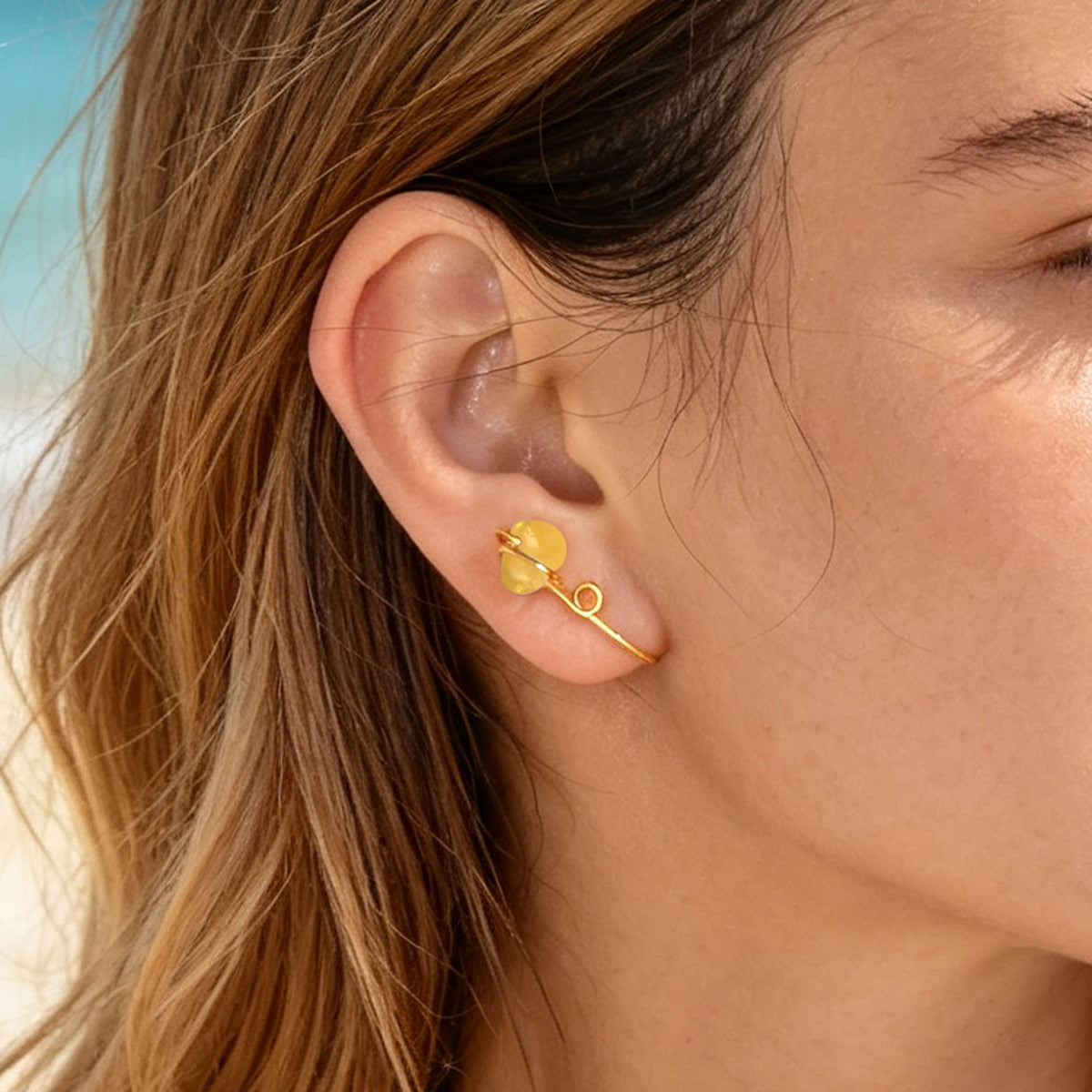 2pcs Minimalist Yellow Crystal Gold Ear Cuff Chic No Piercing Cartilage Ear Clip
