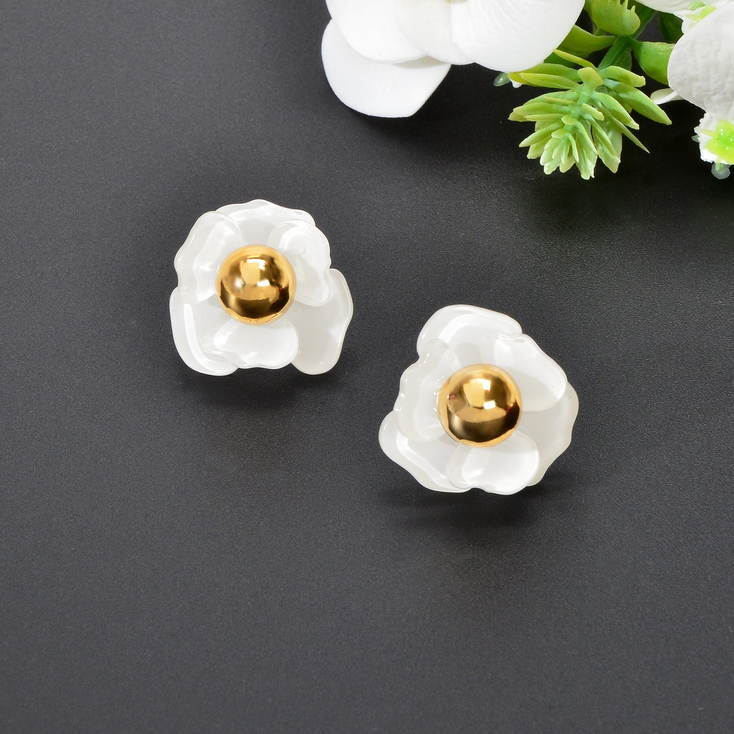 Fashionable Classic White Acrylic Flower Stud Earrings Party Dating Bridal Jewelry