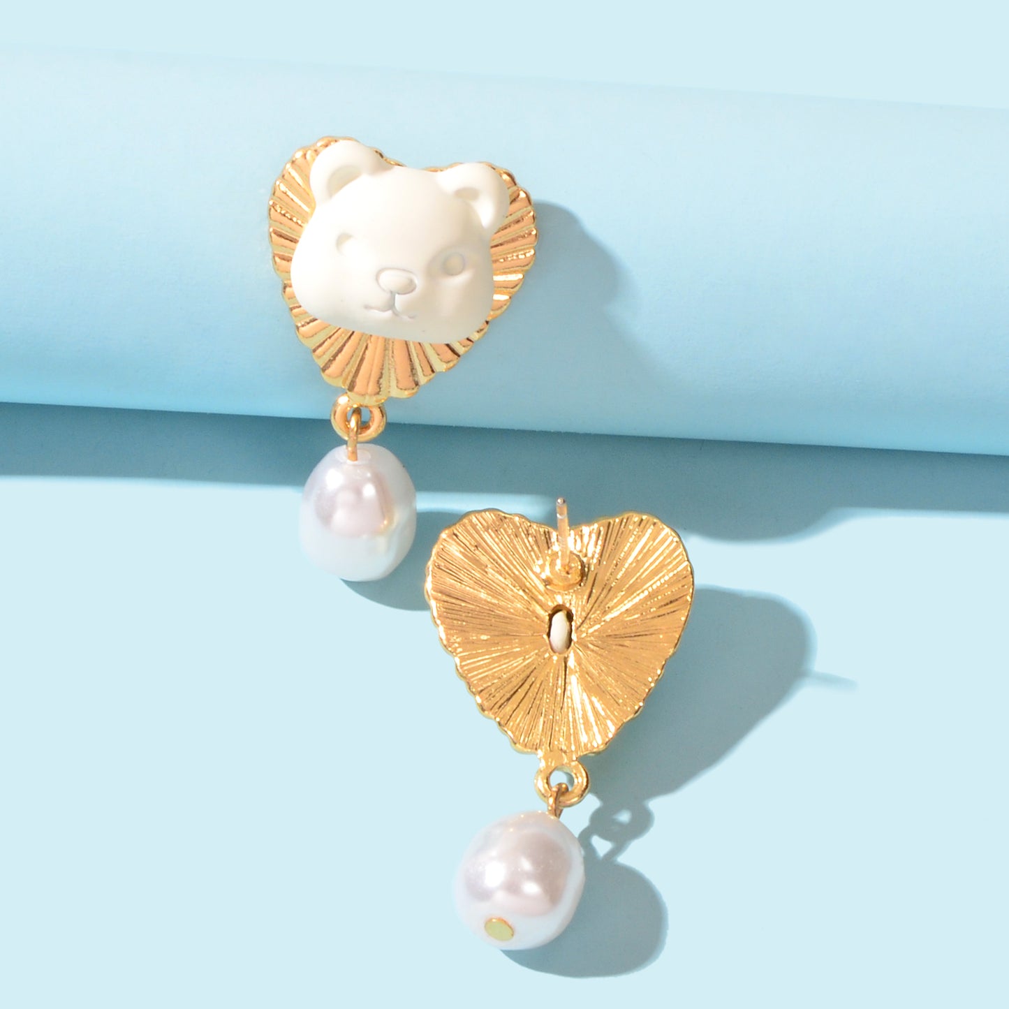 Lovely Cartoon White Bear Pierced Pearl Charm Gold Heart Hypoallergenic Earrings