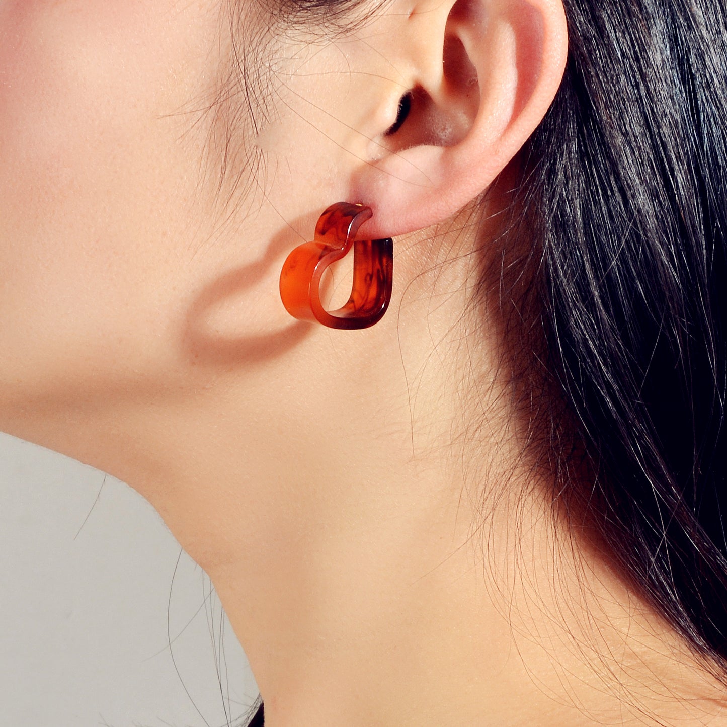 Designer Jewelry Trendy Brown Leopard Resin Acrylic Heart Stud Pierced Earrings