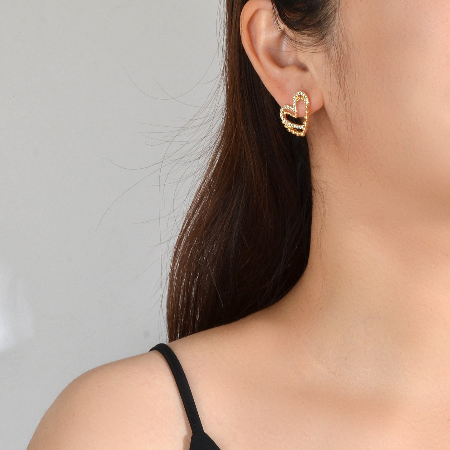 Cute Hollow Heart Stud Rhinestone Earrings Hypoallergenic Pierced Ear Jewellery