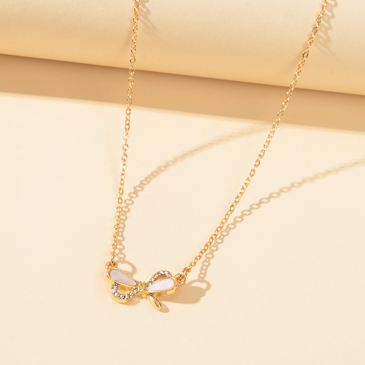 Elegant Gold Chain Rhinestone Decor Butterfly Pendant Necklace for Party Wedding