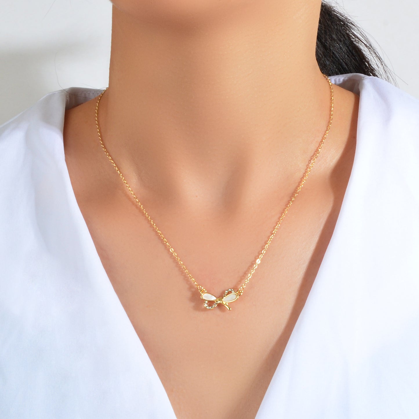 Elegant Gold Chain Rhinestone Decor Butterfly Pendant Necklace for Party Wedding