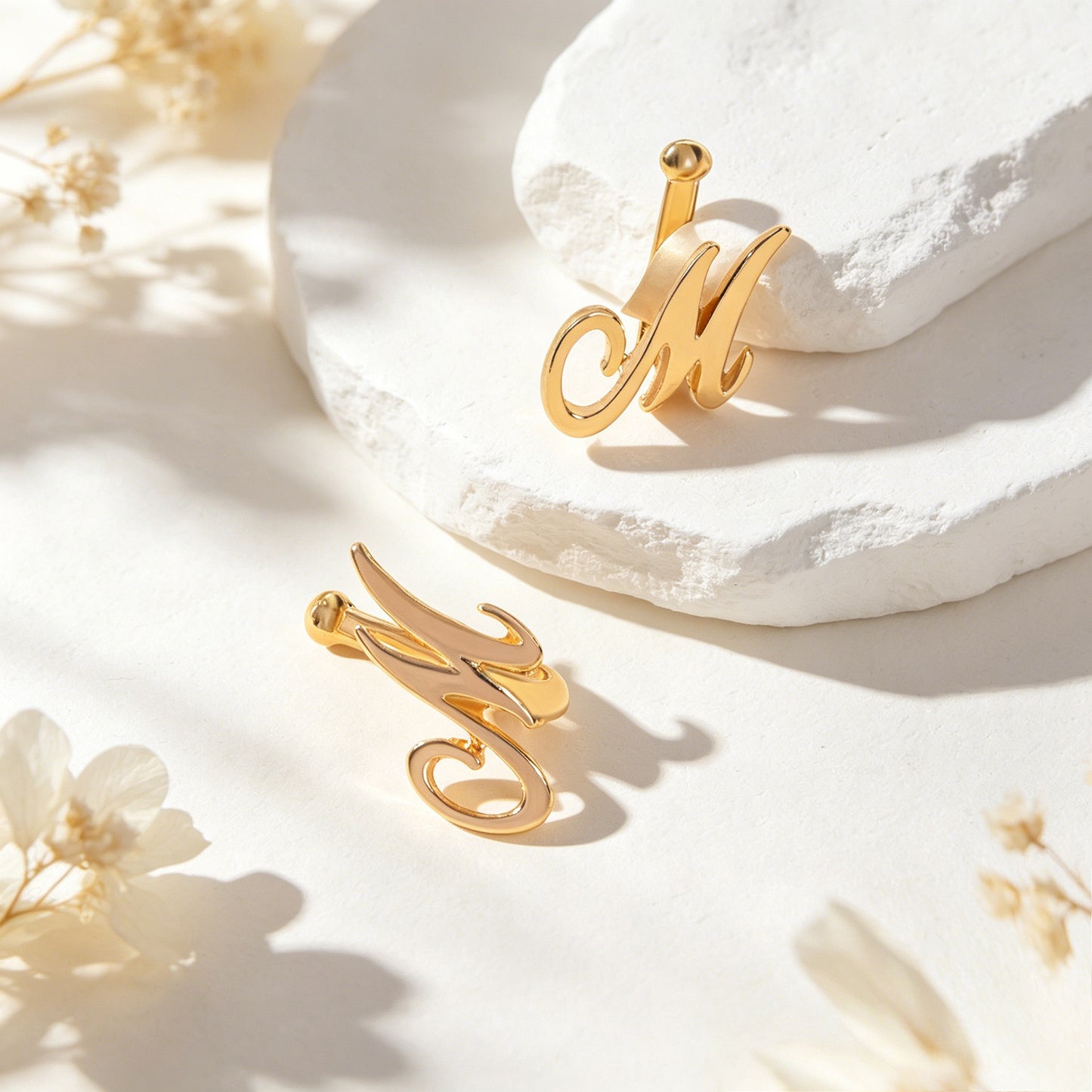 2 pcs Simple Gold Letter M Metal Ear Cuff Earrings Personality Ear Clip Gift