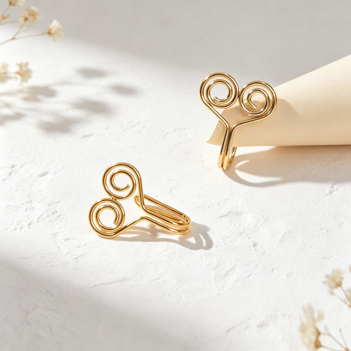2pcs Simple Spiral Clip‑On Ear Cuffs Gold Non‑Pierced Earrings Casual Jewellery