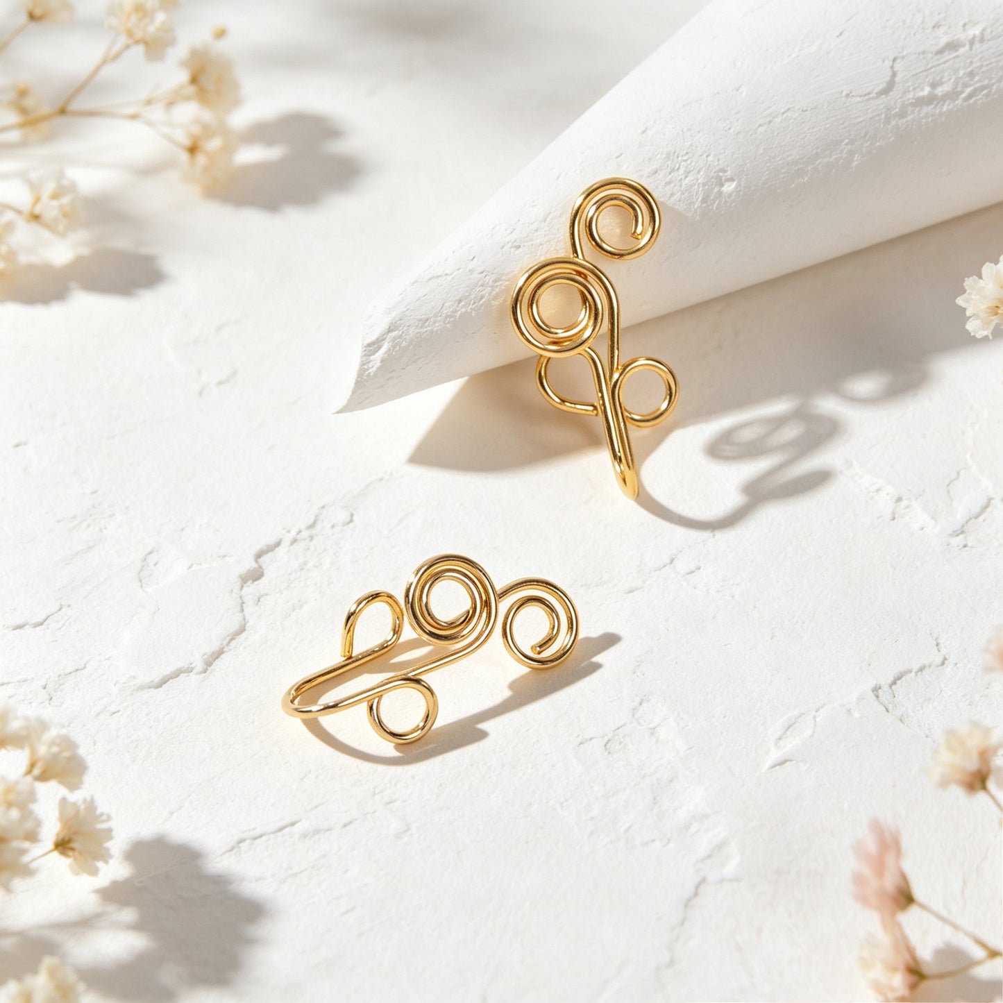 2pcs Gold Ear Cuff Clip‑on Earrings No Piercing Swirl Wire Design Retro Jewelry