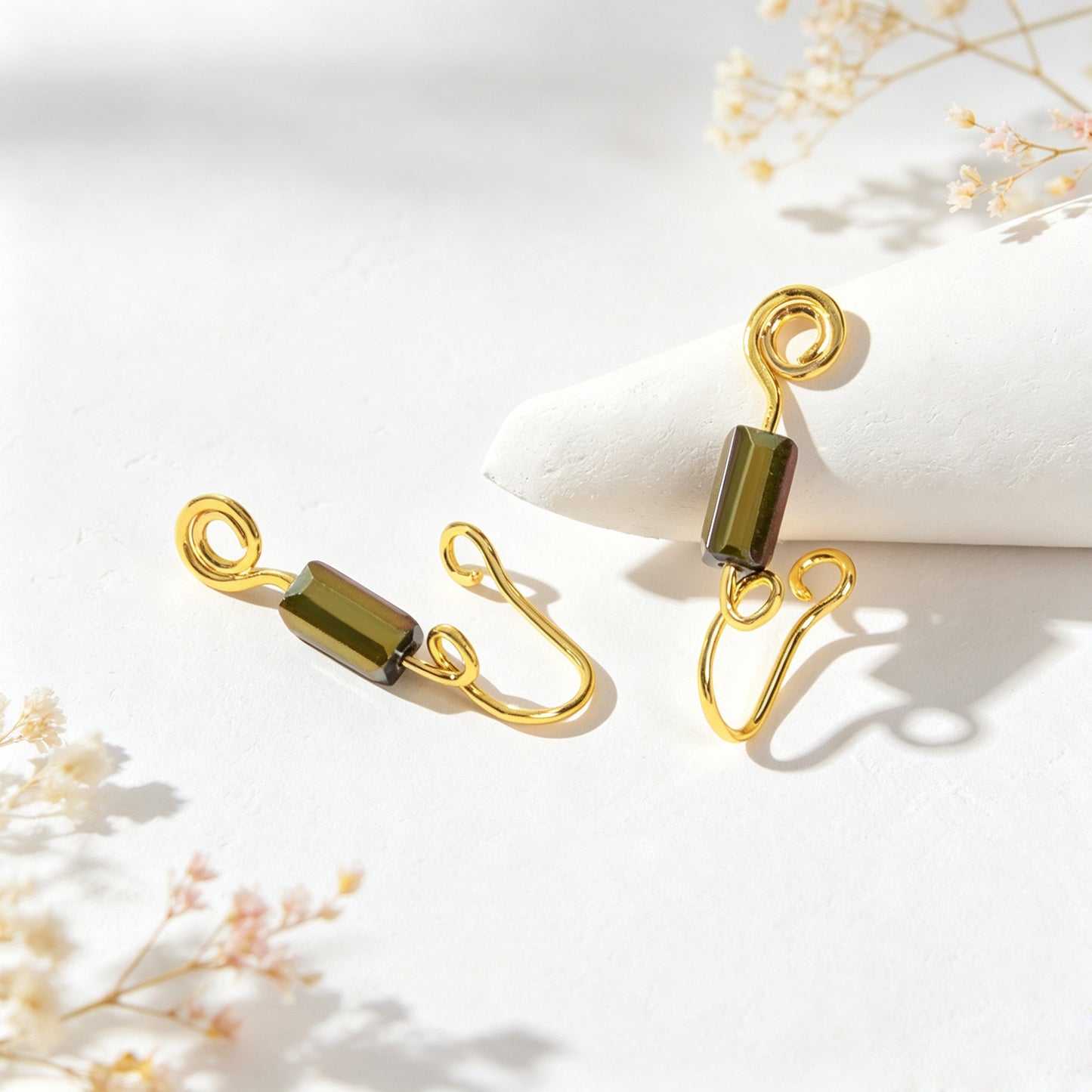 2pcs Gold Wire Wrap Green Bead Ear Cuff Non Piercing Ear Clips Cartilage Jewelry