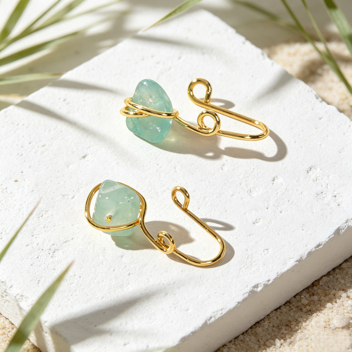2pcs Gold Faux Gemstones Decor Ear Cuff No Piercing Simple Beach Cartilage Clips