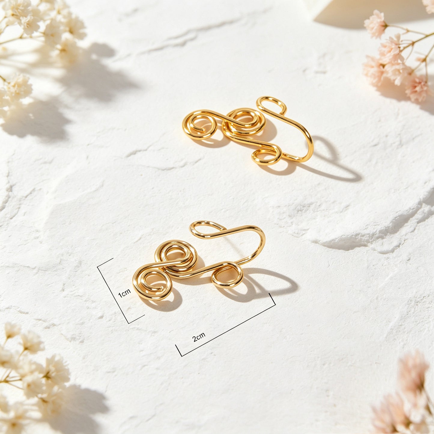 2pcs Gold Ear Cuff Clip‑on Earrings No Piercing Swirl Wire Design Retro Jewelry