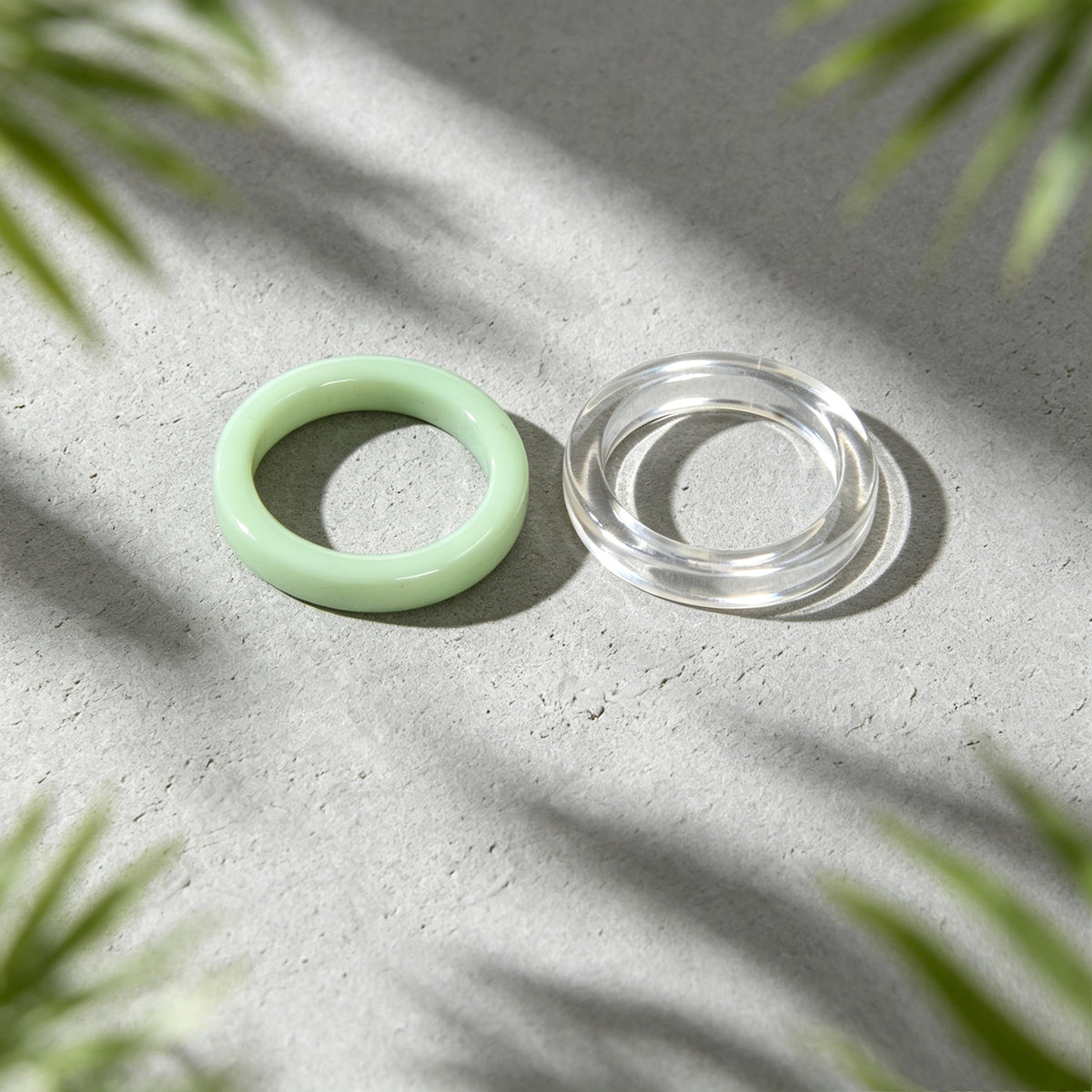 2pcs Green Clear Resin Stackable Finger Rings Set Summer Beach Vacation Jewelry