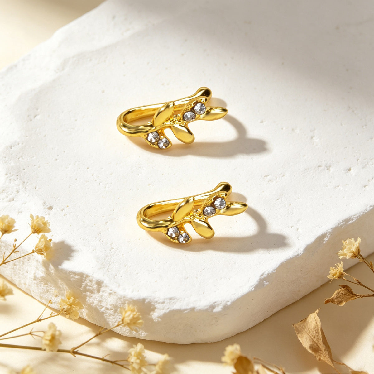 2pcs Gold Wheat Leaf Ear Cuff Women No Piercing Crystal Cartilage Clip Jewelry