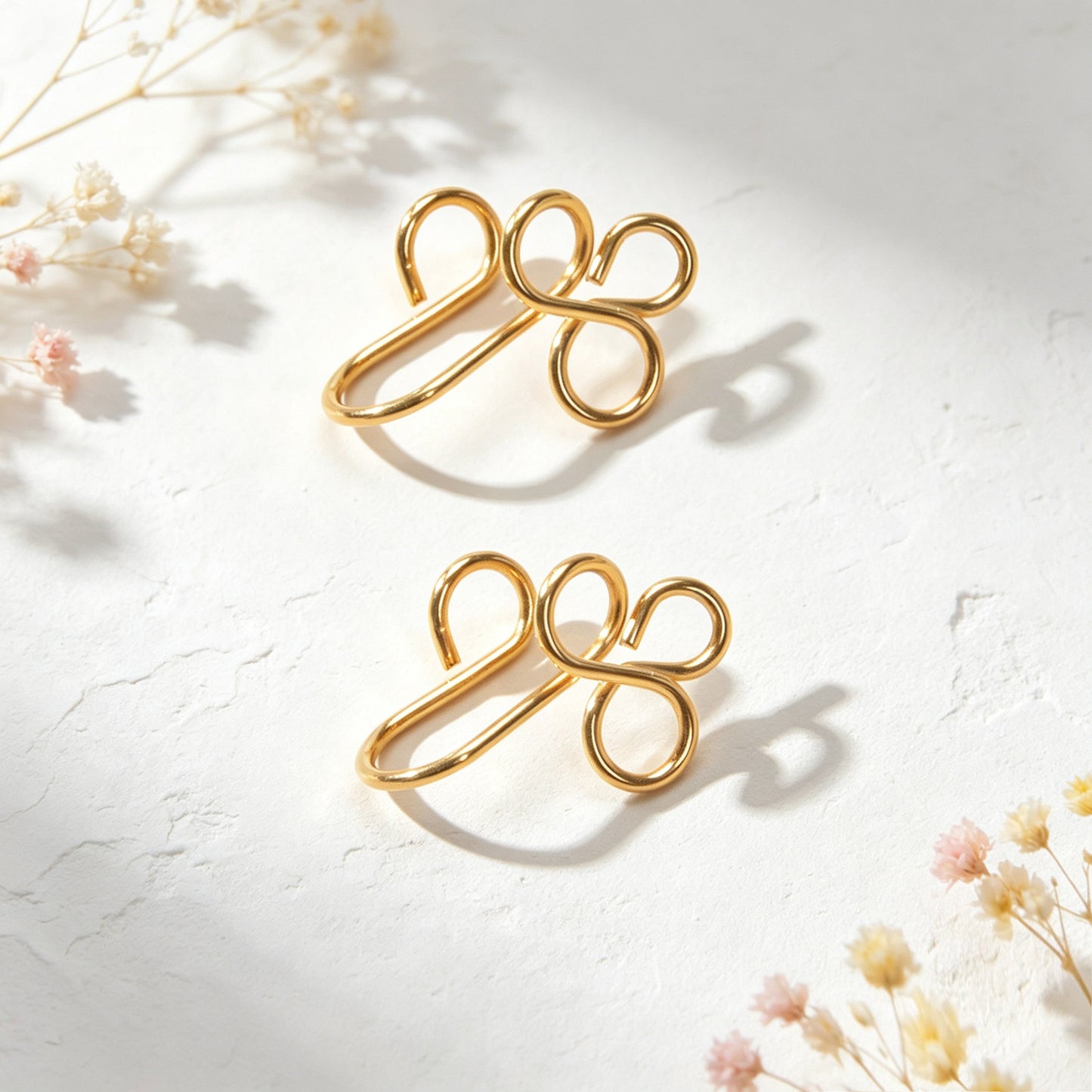 2pcs Simple Dainty Ear Cuff No Piercing Gold Lucky Four Leaf Cartilage Ear Clips