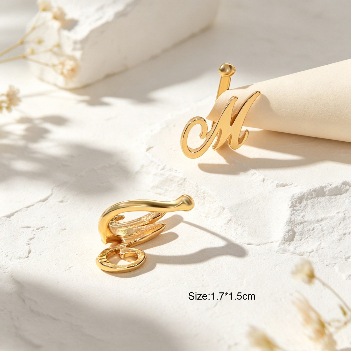 2 pcs Simple Gold Letter M Metal Ear Cuff Earrings Personality Ear Clip Gift
