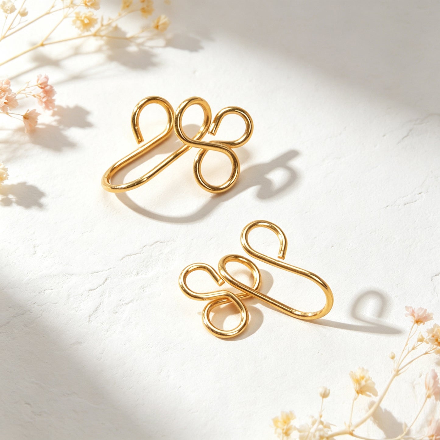 2pcs Simple Dainty Ear Cuff No Piercing Gold Lucky Four Leaf Cartilage Ear Clips