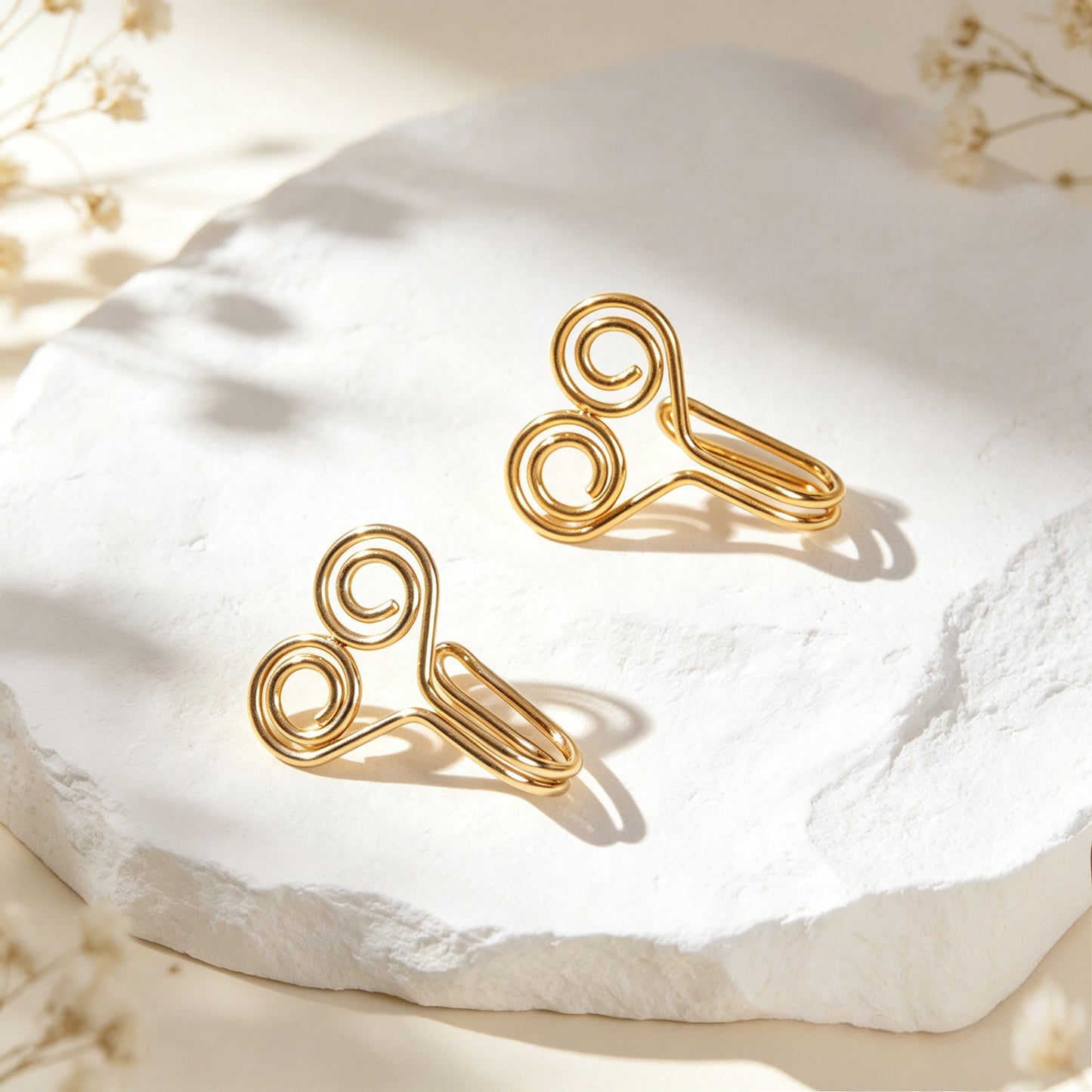 2pcs Simple Spiral Clip‑On Ear Cuffs Gold Non‑Pierced Earrings Casual Jewellery