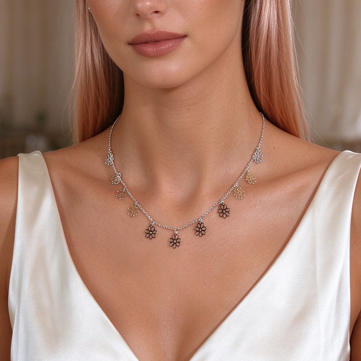 Elegant Gold Silver Hollow Flower Pendant Necklace Party Banquet Jewellery Gift