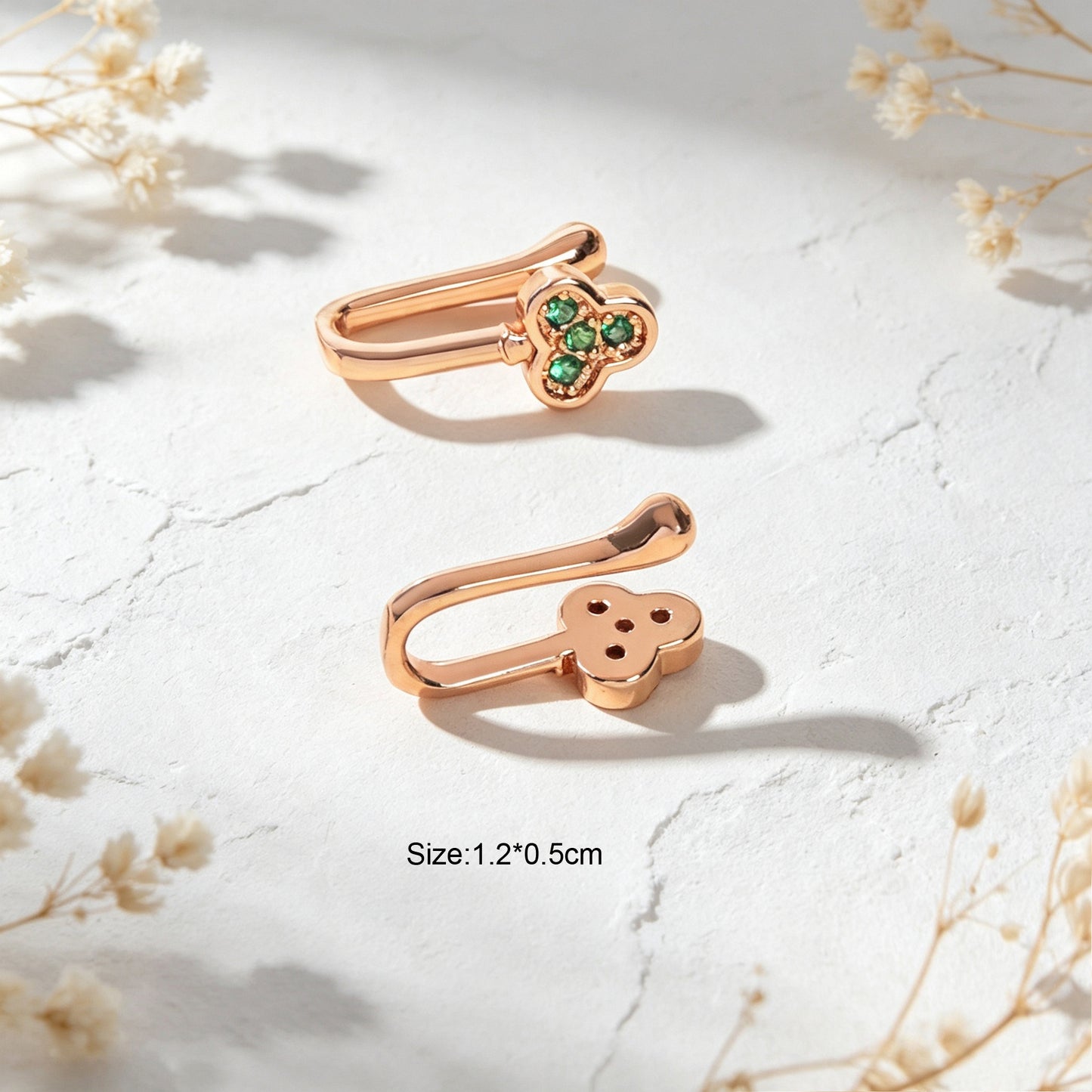 2pcs Lucky Green Clover Ear Cuffs No Piercing Cartilage Ear Clips Dainty Jewelry