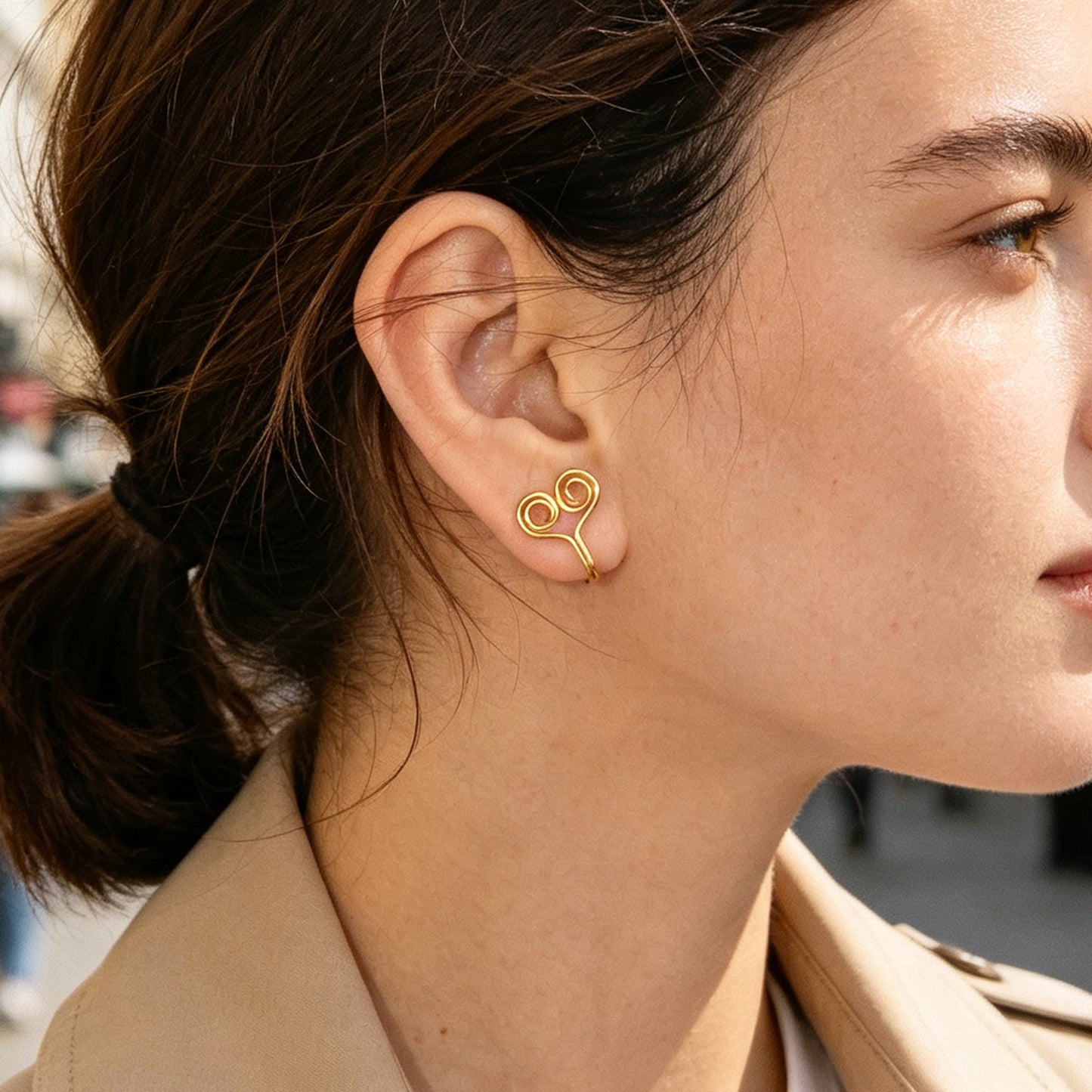 2pcs Simple Spiral Clip‑On Ear Cuffs Gold Non‑Pierced Earrings Casual Jewellery