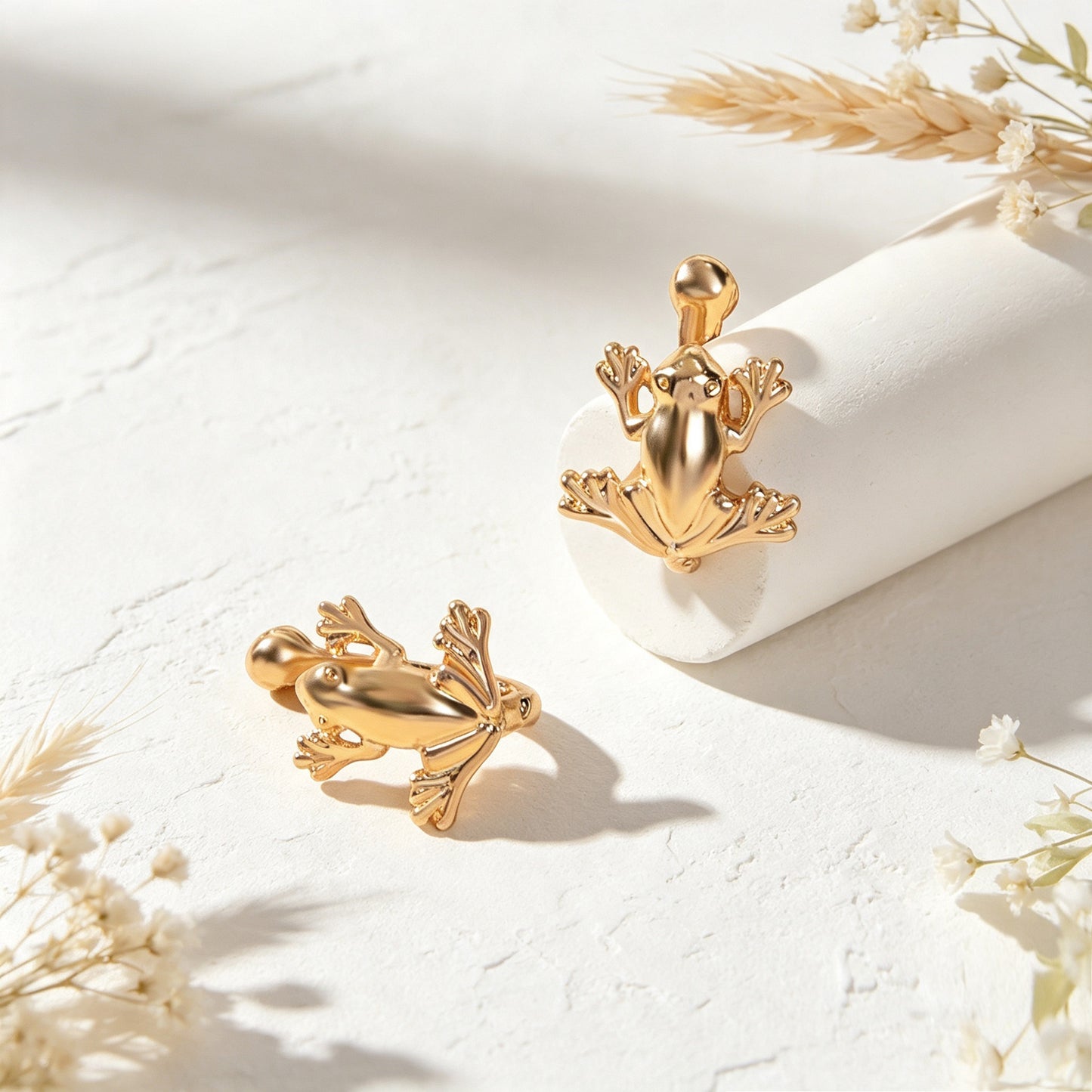 2pcs Gold Tiny Flower Ear Cuffs Non-Pierced Cartilage Ear Clips Dainty Jewellery