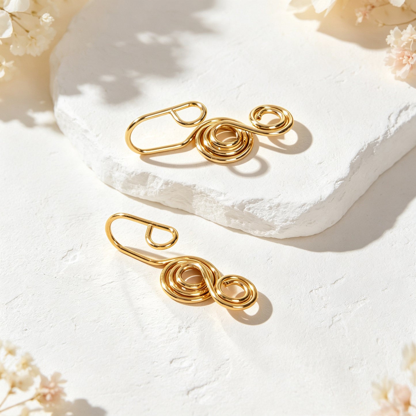 2pcs Punk Spiral Clip‑On Ear Cuffs Gold Non‑Pierced Earrings Fashion Jewellery