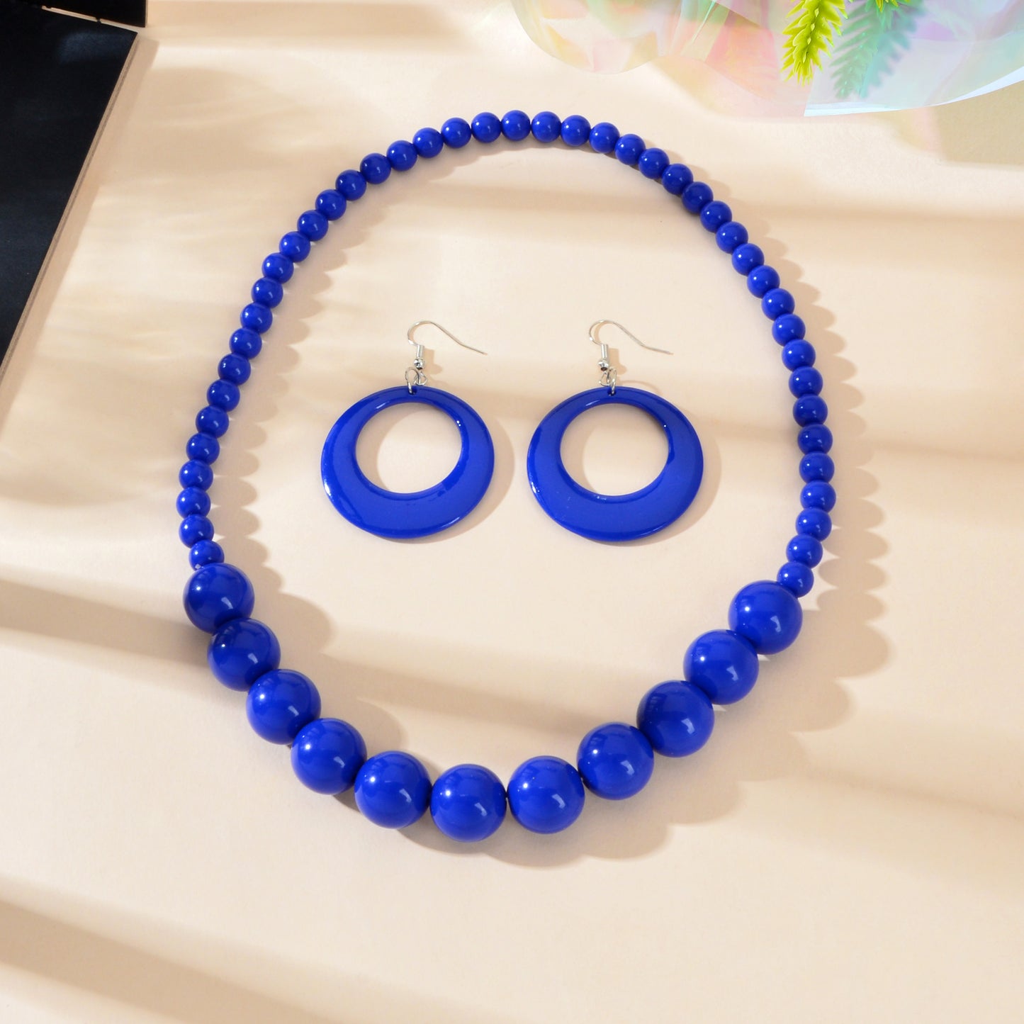 Bohemian Vacation Eye-catching Jewelry set Beads Collar Chunky Necklace and Circle Dangle Earrings Exaggerated Jewelry Set