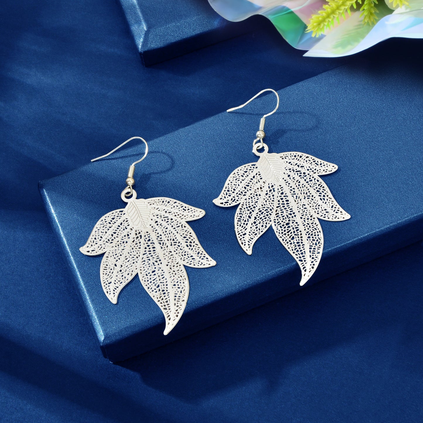 Stylish Silvery Metal Hollow Leaf Dangle Earrings Women Party Daily Summer Beach Holiday Jewelry Accessories