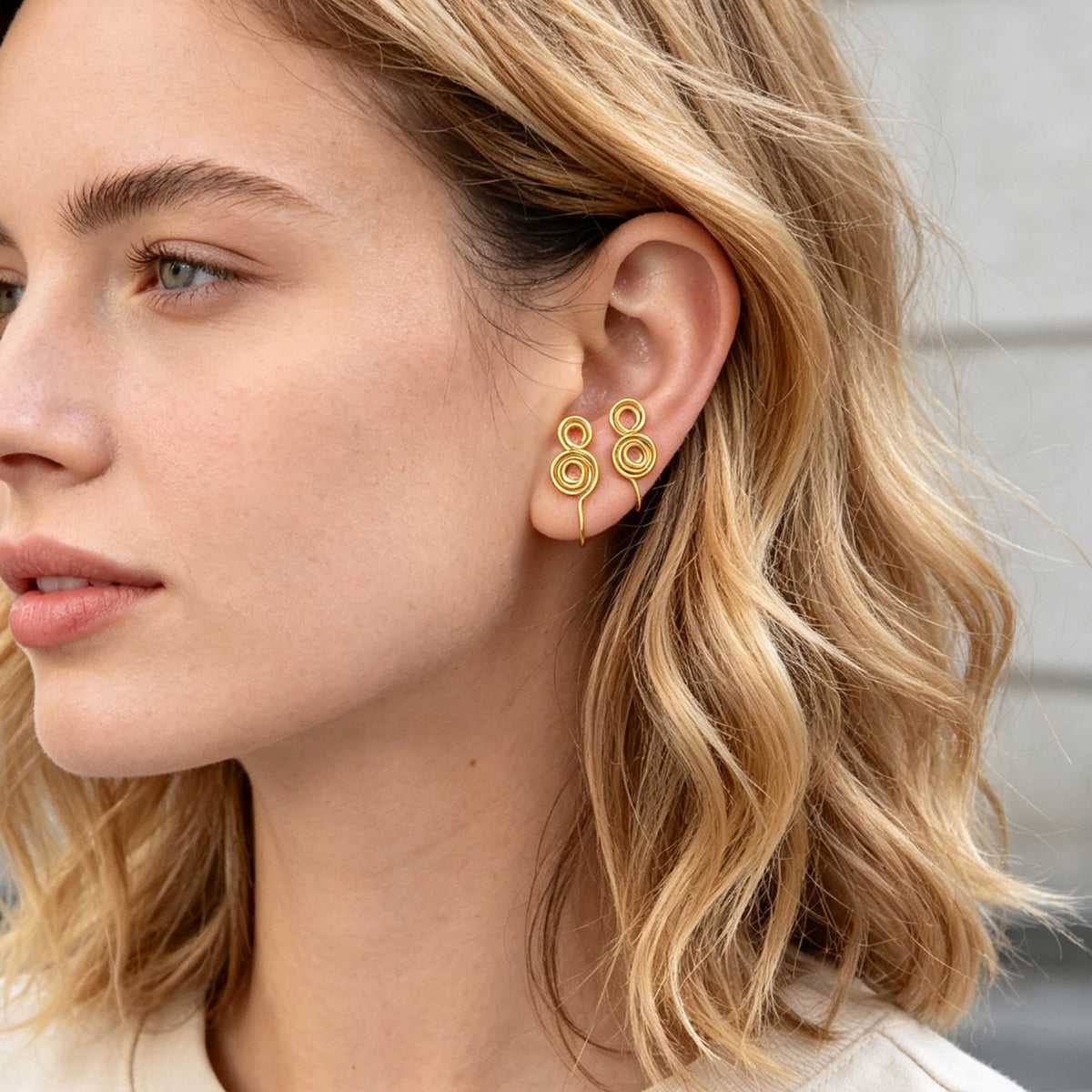 2pcs Punk Spiral Clip‑On Ear Cuffs Gold Non‑Pierced Earrings Fashion Jewellery