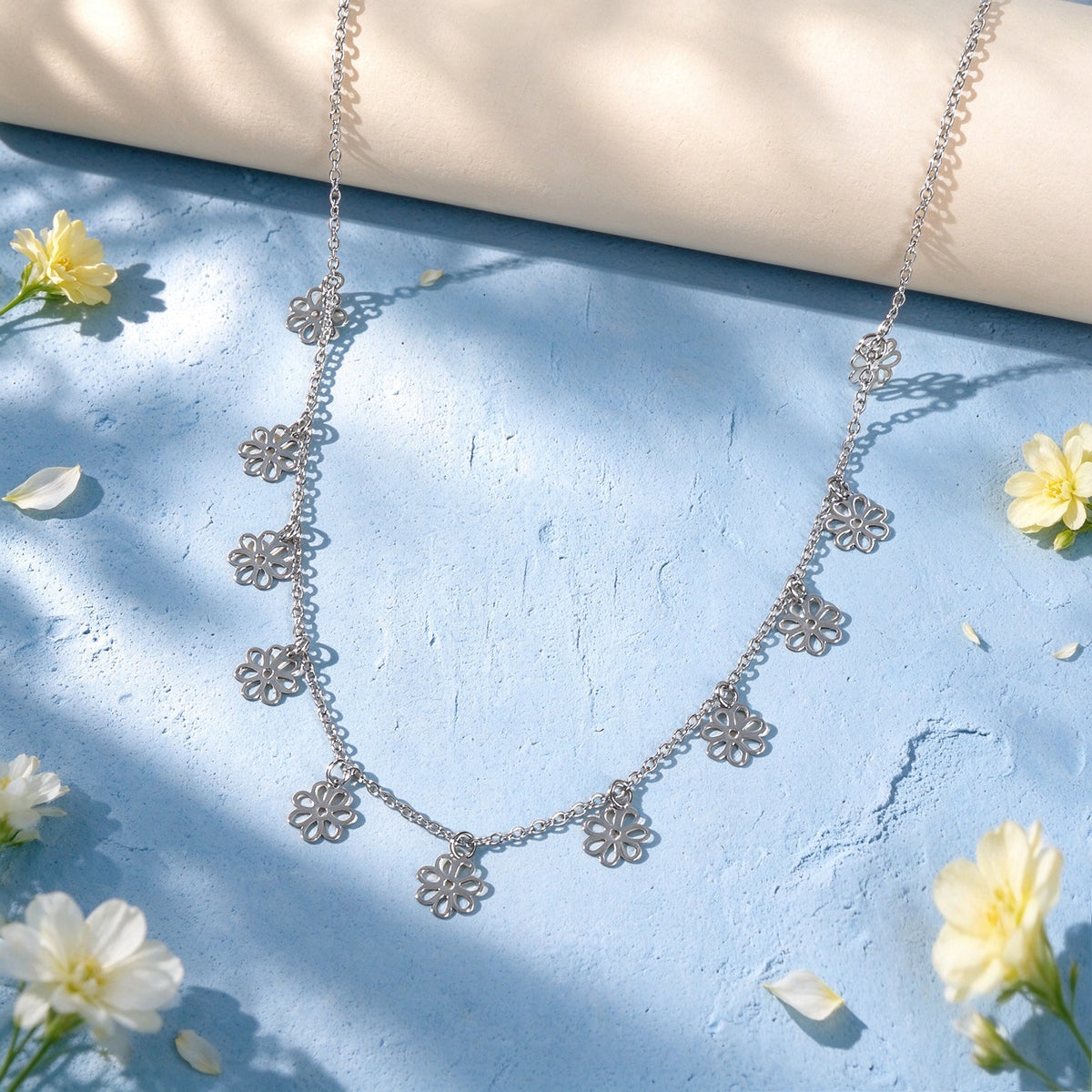 Elegant Gold Silver Hollow Flower Pendant Necklace Party Banquet Jewellery Gift
