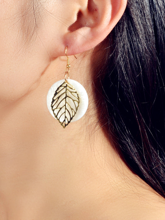 Trendy Gold Leaf White Shell Disc Round Charm Dangle Bho Chic Holiday Earrings